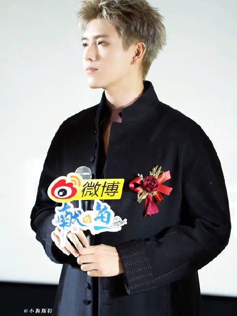美美和我们司马焦对视上了