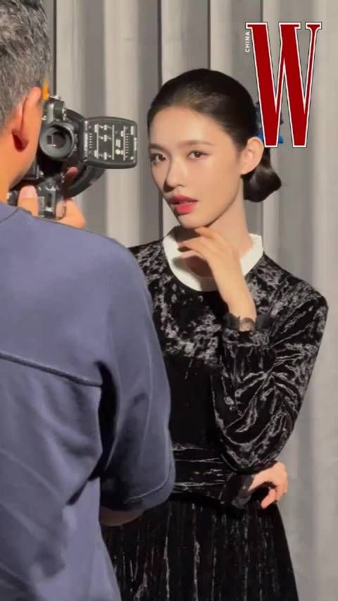 90花林允在拍摄~拍照不会姿势的可以来学林允啦
