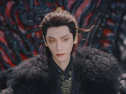 家庭会议现场，堪称教科书级别地演绎了何为家庭中的真正地位
