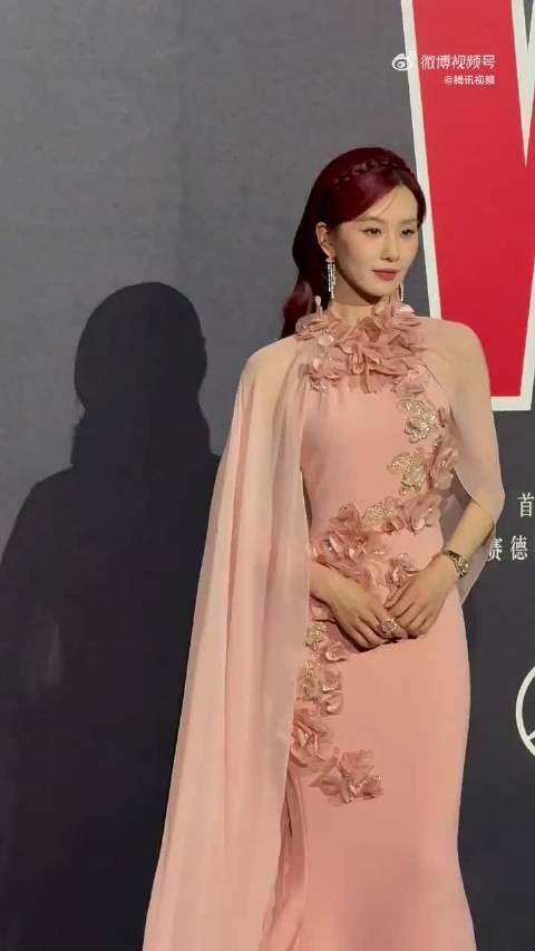 怎么回事，女娲怎么在刘诗诗身上捏出一个大红稿啊 红发绝美