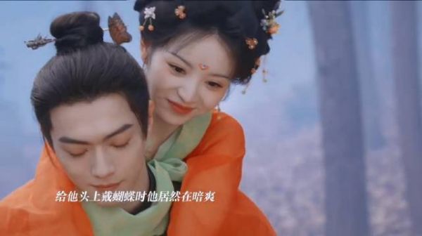第一次见给驴兄戴口 的 小鱼儿你完啦 你掉入猫窝了