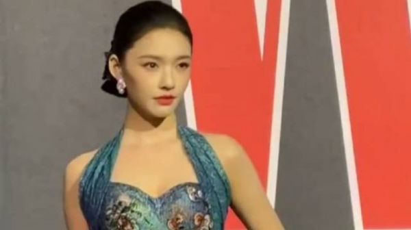 W盛典红毯女明星生图状态 这大概就是杨幂所说的百花齐放吧