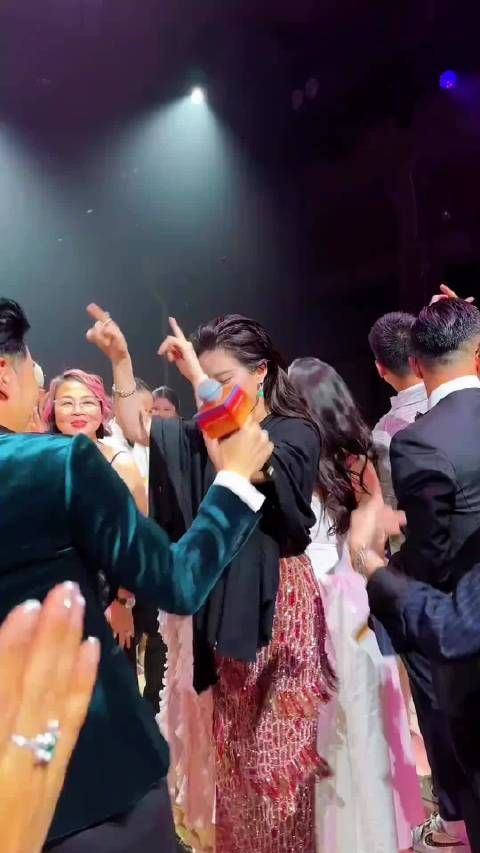 舒淇和刘亦菲蹦迪这也太绝了，遗憾的是这个局，竟然没叫我去！
