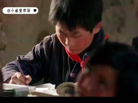她用43码的大脚,踩出中国最悲壮的师生情,让全网泪崩