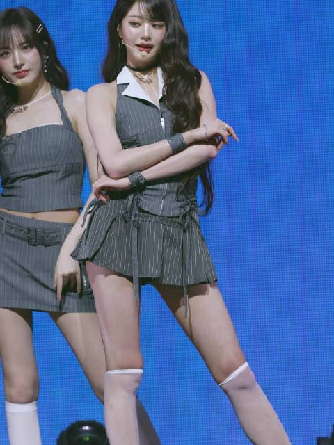 250821 张元英 - 'ATTITUDE'直拍 .