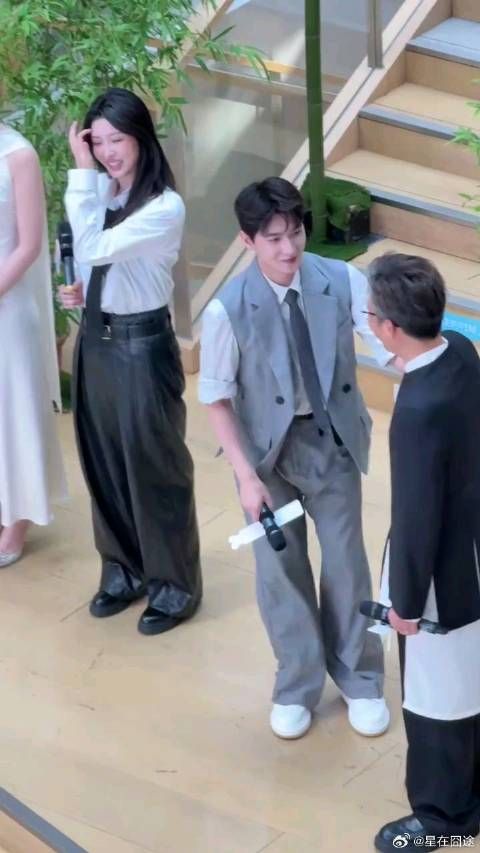 杨洋和李乃文老师互动好可爱!