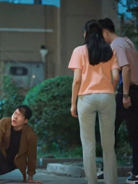 张天爱这裤子,导演你是故意的吗