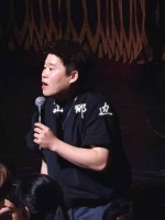 如果你担任主持人一角，你会如何吐槽他呢