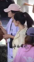 张婧仪 // 圆规一样的头骨……我想象中自己把头发全扎起来长这样