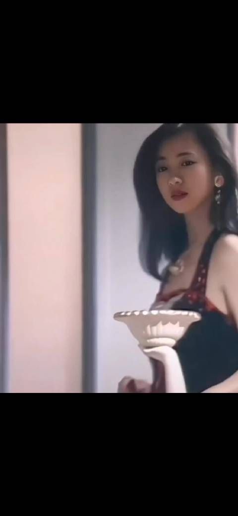 翁虹与女儿18岁对比照曝光