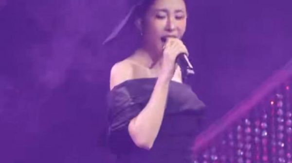 张碧晨汪苏泷争议后同台分获亚洲最佳男女歌手