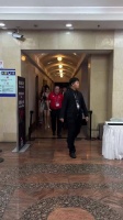 赵心童赛后携手女友，郎才女貌