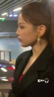 被超越的高马尾造型惊艳住了！搞事业的女生真的是闪闪发光