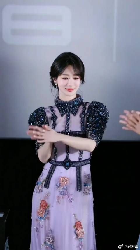 跳舞对杨紫来说小意思啦