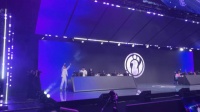 iG和BLG赛后碰拳，Shy哥特别开心的比一！