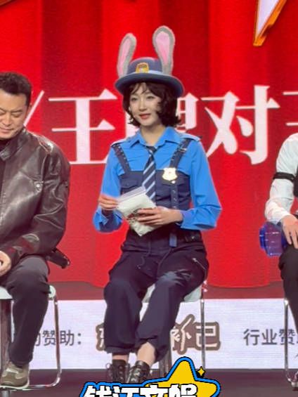 关晓彤cos兔子警官朱迪 这个关晓彤太萌了!