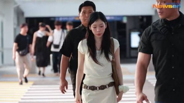 少女时代金泰妍赴越南参加18周年活动