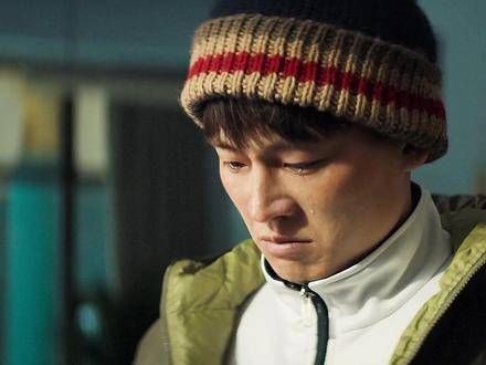 父亲犯下的错竟让他长期遭受欺凌,最终彻底崩溃 欧豪新剧被校园霸凌好揪心