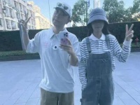 杜海涛晒七夕日常，薯条拼爱心+隔空比心，沈梦辰被宠出少女感