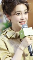 Angelababy今日活动丨迪士尼公主降临了