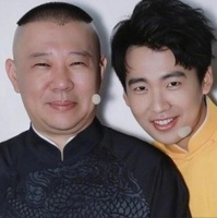 郭麒麟打电话给亲生母亲：“我有能力养活你了，您不要打工了。”