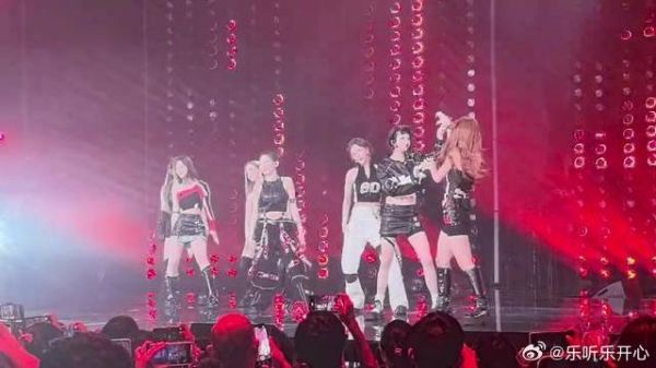 RED女团线下首秀唱跳稳炸实力圈粉