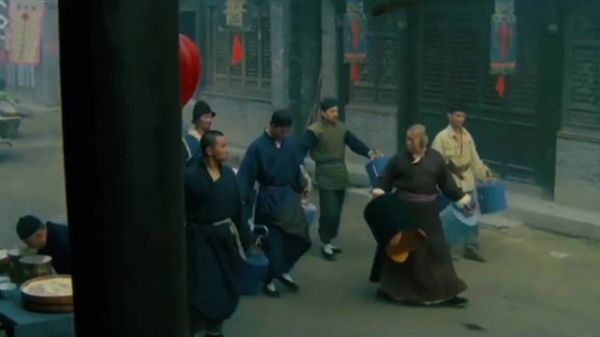 一部经典反应老北京混混的电影 混混不混,有情有义