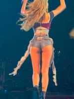 Lisa还是穿她的超短裤去吧