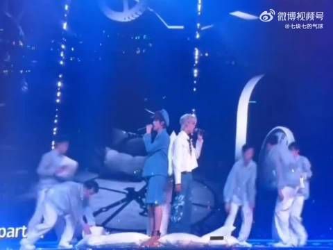 极禹双主唱舞台封神,声线契合度获赞120分