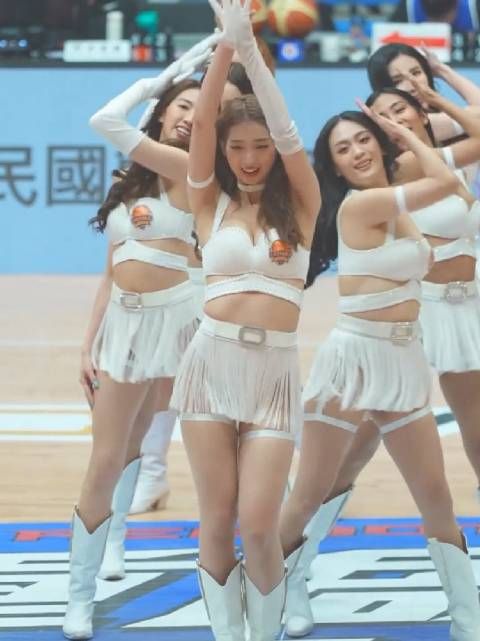 台湾篮球比赛的中场休息时间感受下,这票价太值了!