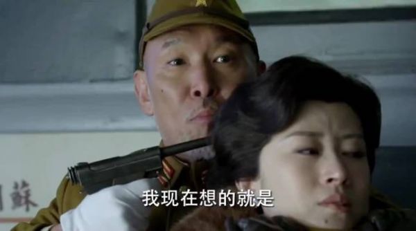 伪装者大姐为三弟付出生命,宠爱明台温柔明诚