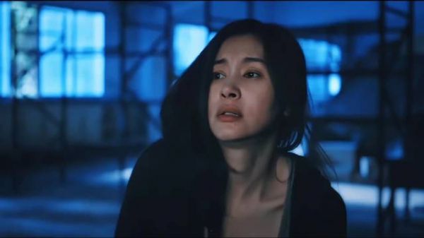 女子错嫁双胞胎哥哥遭家暴,陷恐惧质疑