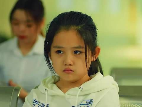 妈妈怀疑8岁的女儿谈恋爱,结果导致了一场悲剧发生!