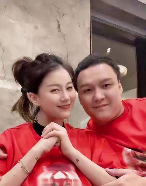 以为李嘉格嫁入豪门没想到房子都是租的