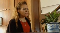 保姆厨房偷吃巧克力被小主人撞见，文化差异引尴尬