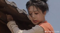 何惟芳翻墙逃跑，结果被渣男追打，关键时刻又遇好心人