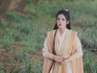 东方月初上线委屈犬模式，狐妖小红娘月红篇穿胸名场面引热议