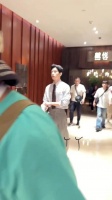 我等的Luke终于来了 条纹衬衫好清爽好有腔调的栾念