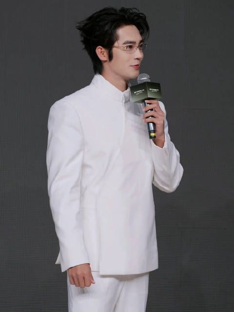 于适直播谈新专辑四首歌，透露演唱会计划