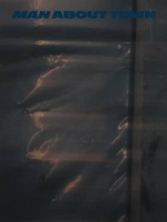 陈坤光头机车造型颠覆形象，杂志大片展现痞帅张力