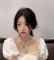 被王思聪拉黑后，黄一鸣自曝把母亲“拉黑”，闪闪也没有“认祖归宗”
