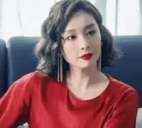 37岁高叶被偶遇：穿一身运动装又酷又飒，气场太强梦回“大嫂”