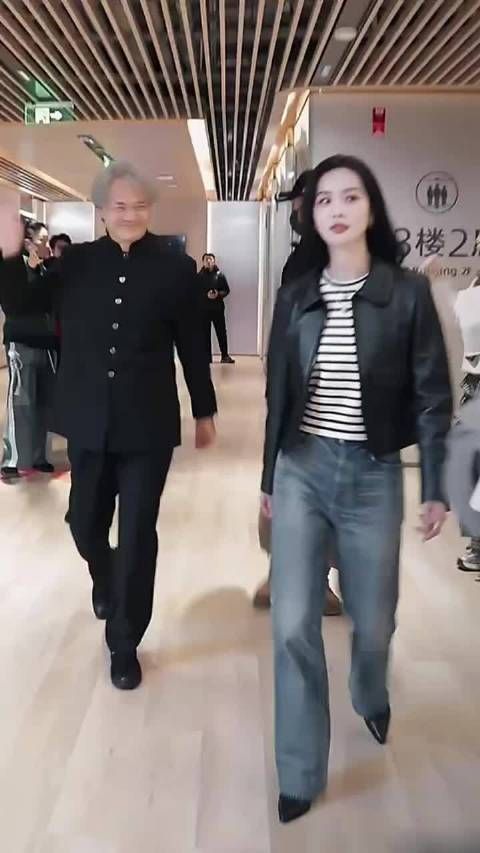 刘诗诗亮相皮肤白皙细腻引关注