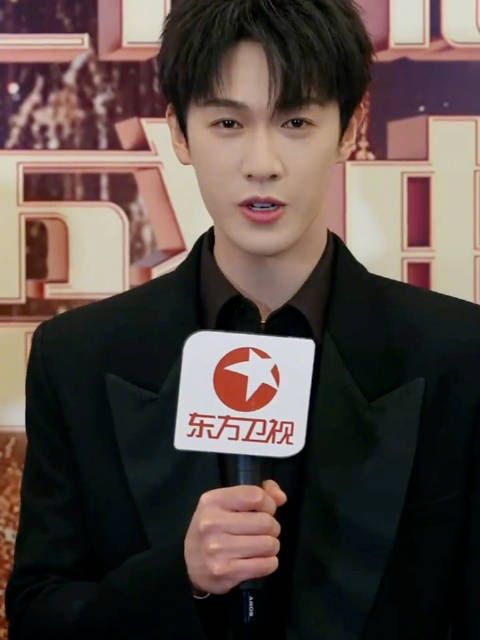 李昀锐谈《九重紫》拍摄遗憾,妈妈催更获超高评价