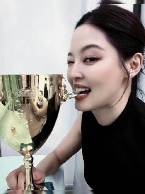 巩俐周迅赵丽颖倪妮等祝贺辛芷蕾获奖，辛芷蕾回应女演员不和传闻