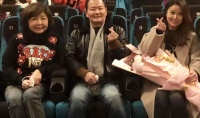 林心如父母露面，75岁林爸180高个好显年轻，与林妈复婚后很甜蜜