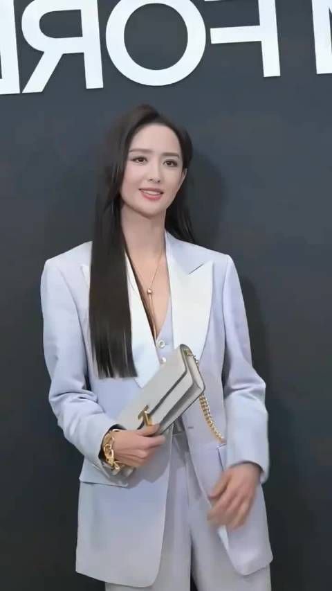 佟丽娅未成国际巨星因缺机遇与英语短板