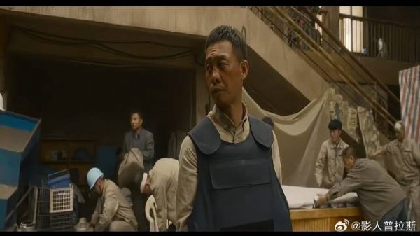 官员对政员和颜悦色 却对患病避之不及,这就是人性