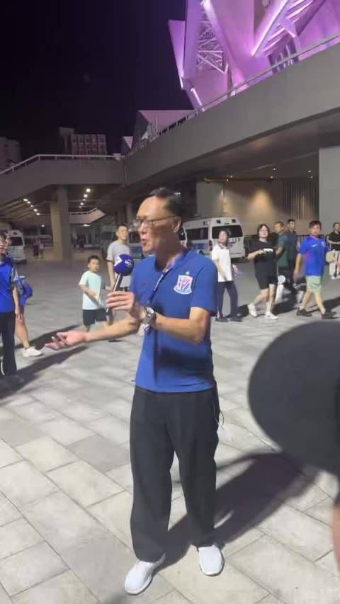 哈哈哈哈哈年度最佳笑话出现了,蓝皮说他们最文明!?哈哈哈哈哈哈