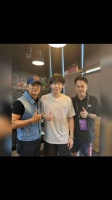 澳门，乖巧的楚钦与达哥合影！